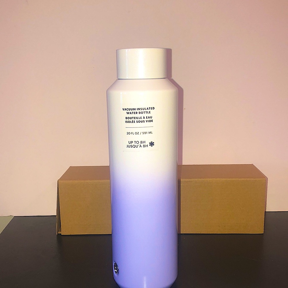 ❗️SOLD❗️HTFStarbucks Lilac Ombré water bottle BNWT